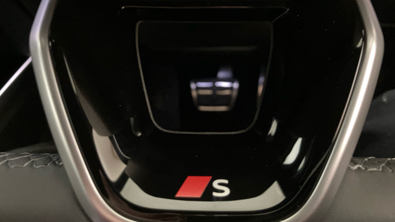 Audi Q3 1.5 e-Hybrid Launch Edition 5dr S Tronic Estate